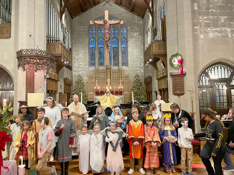 Kids in costume for the Christmas pageant